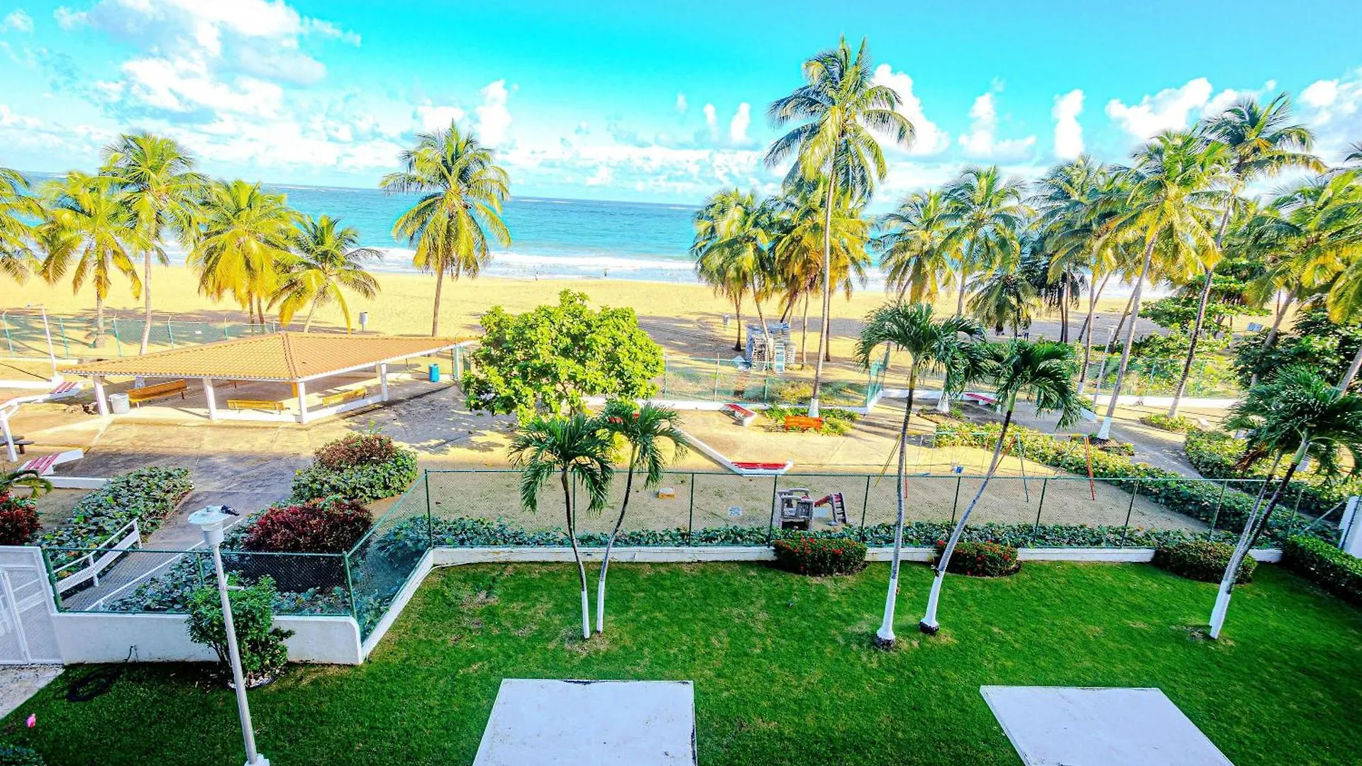 Family Beach Getaway- Isla Verde Paradise San Juan Apartment